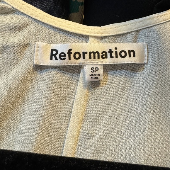 NWT Reformation Winslow Dress in Ivory - Picture 3 of 5